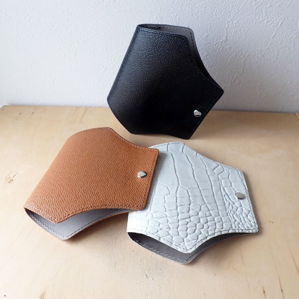Leather mask case (hexagon)