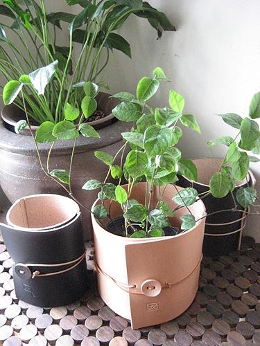Flowerpot Cover "guru-guru"